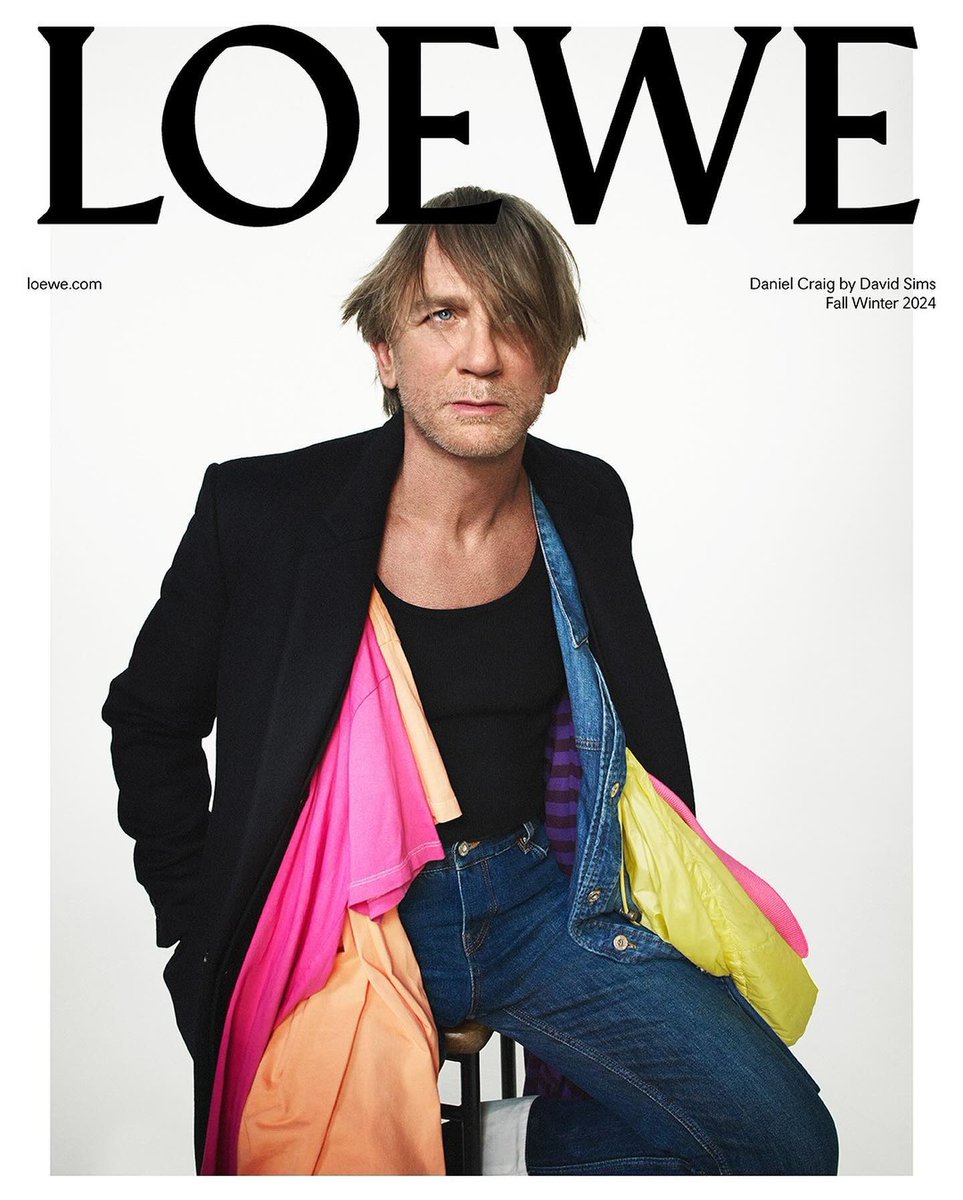 Mark0Connell's tweet photo. THE WORLD IS KNIT ENOUGH
Featuring the work of Richard Hawkins who fuses pop culture, kink, fashion &amp; gay art together - &amp; in readiment for a queer cinematic bombshell starring the 6th 007 later on - Daniel Craig is the face of Loewe's Fall/Winter '24 campaign
#Loewe #DanielCraig https://t.co/rZQlORXMLW