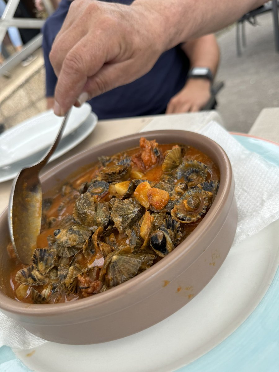 thevituman's tweet photo. Ir a #gijon #asturias y disfrutar de unos deliciosos #llampares es un placer #dietaligera #gastronomiaasturiana en el restaurante #lacarbayera https://t.co/ij7m6mSRHp