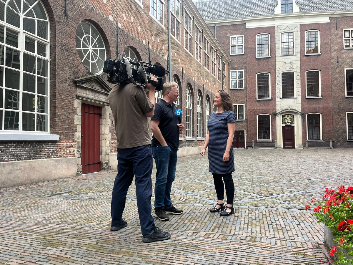 DefenceChildren's tweet photo. 📣 Familie Babayants uit Emmen mag voorlopig in Nederland blijven 📣Mirjam Blaak, directeur Defence for Children Nederland, licht de uitspraak vanavond toe rond 22:30 uur, late editie Hart van Nederland, SBS 6 #familiebabayants #ariana #defenceforchildren #hartvannederland #sbs6 https://t.co/mahWBI1GXq