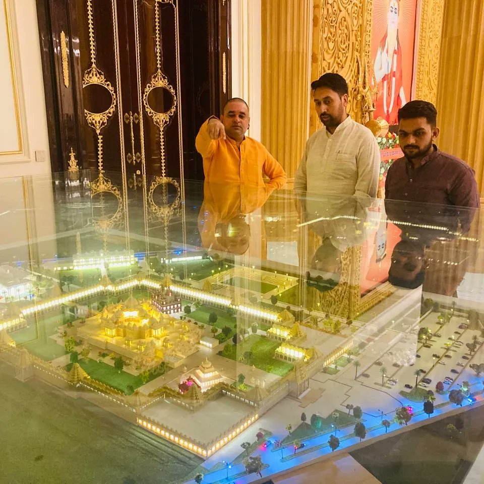 iGauravAttri's tweet photo. बाबा मस्तनाथ मठ के मठाधीश, बाबा बालकनाथ जी महाराज के साथ भेंट कर आशीर्वाद प्राप्त किया | 

#ABVP #ABVPHaryana https://t.co/bVuZoCl4ov