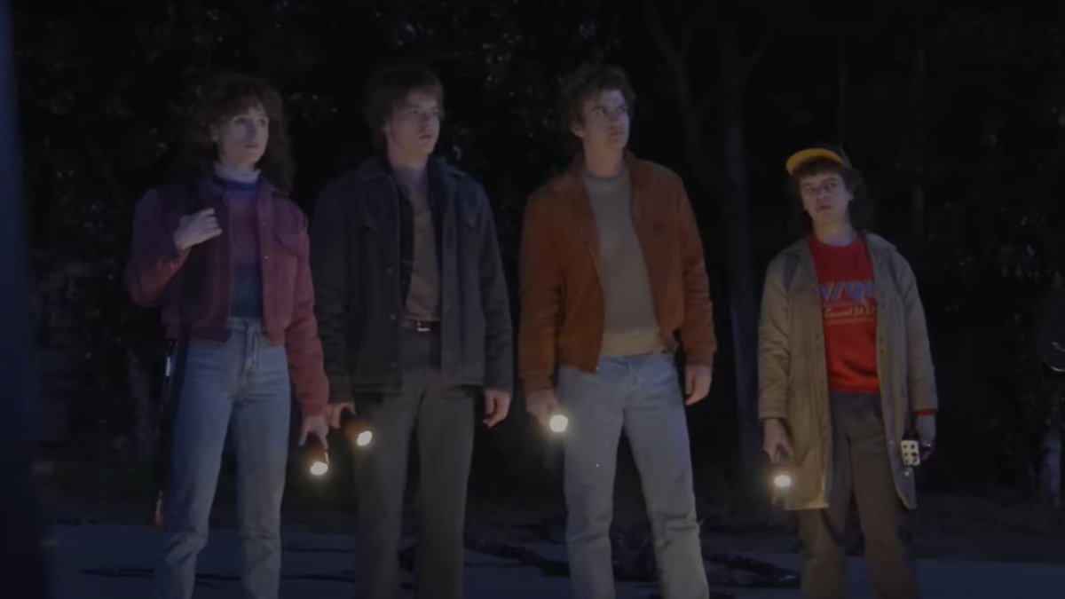 thinkerjonathan's tweet photo. S5 JONATHAN BYERS EVERYONE https://t.co/b6egnGViDO