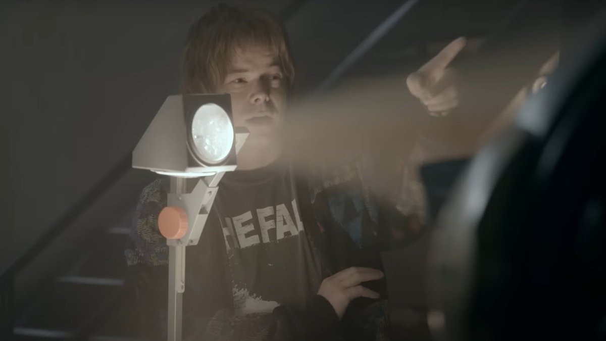 thinkerjonathan's tweet photo. S5 JONATHAN BYERS EVERYONE https://t.co/b6egnGViDO