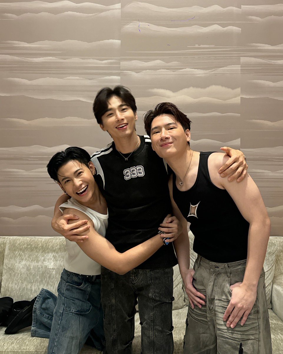 justtan_s's tweet photo. นึกถึงรูปนี้เลย🤣 https://t.co/qAbTsHJyxs