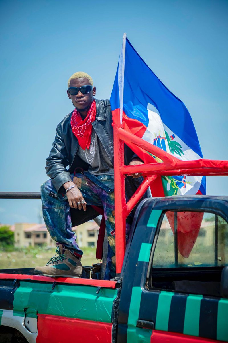 ulthemovie's tweet photo. A beautiful exchange of #culture in every single #scene 🎬 #ThisUnexpectedLove the #Movie and #Soundtrack 🇭🇹🇳🇬 https://t.co/bXrA9nuhaZ