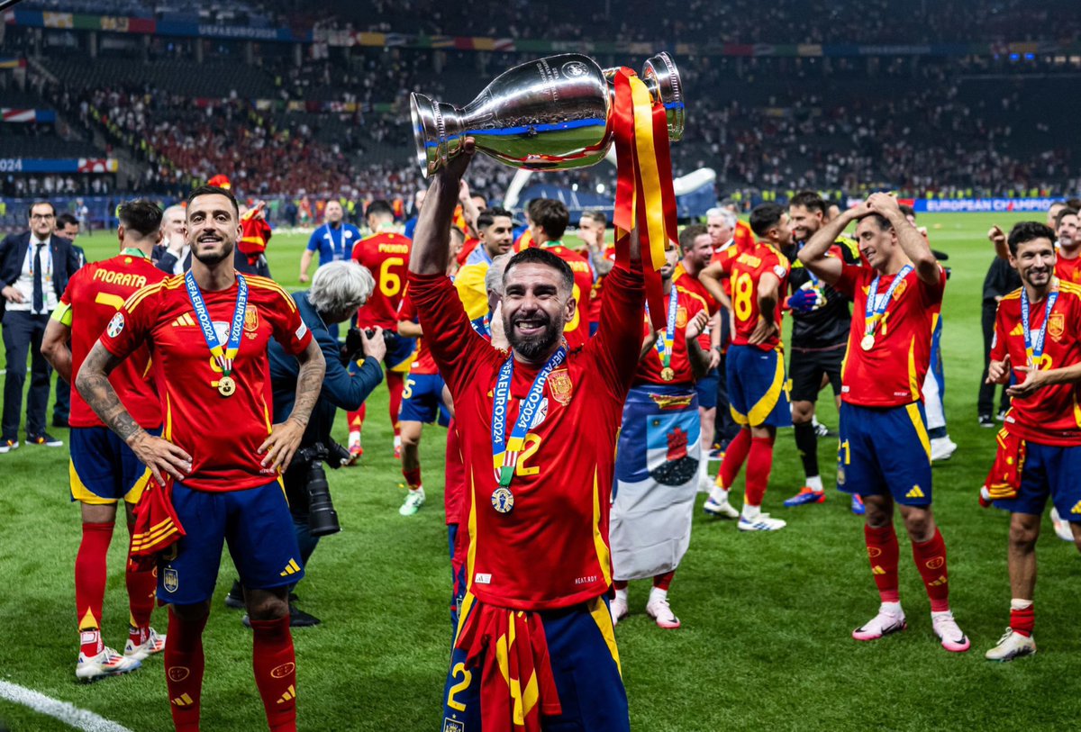 miguelhdezz_'s tweet photo. Daniel Carvajal Ramos, el Pitbull de Leganés, no hay más.🐂🇪🇸 https://t.co/EmNXLtFO4e