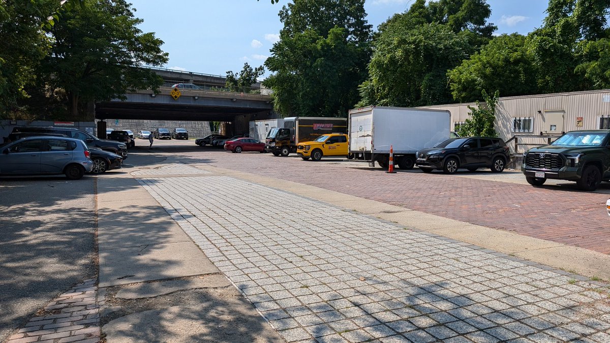 Katherine B tweet media