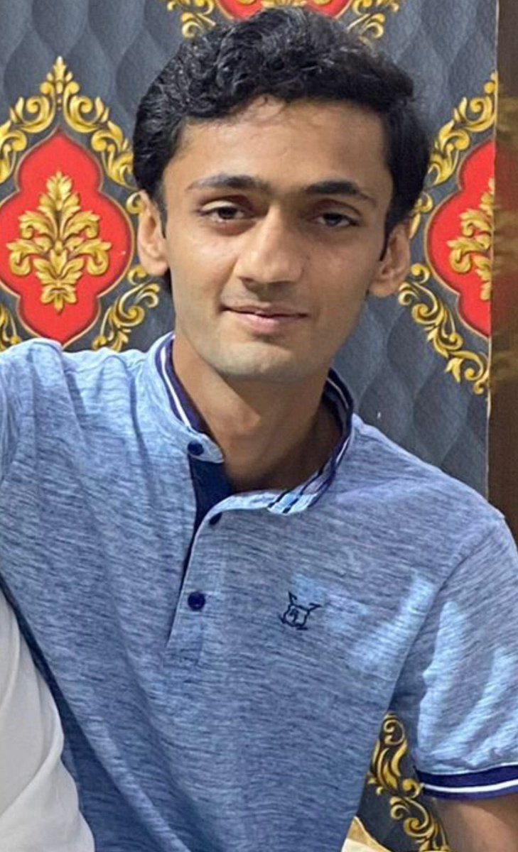 PTIofficial's tweet photo. This is 16 year old Tajamul.

He is the son of member PTI Hussain Chajra.
He was abducted by Pakistan’s state agencies (after the Supreme Court awarded the reserved seats to PTI), in order to coerce his father to leave Imran Khan’s PTI.

𝐈𝐧 𝐚 𝐡𝐨𝐫𝐫𝐢𝐟𝐢𝐜 𝐚𝐜𝐭 𝐨𝐟 𝐯𝐢𝐨𝐥𝐞𝐧𝐜𝐞, 𝐓𝐚𝐣𝐚𝐦𝐮𝐥’𝐬 𝐦𝐨𝐭𝐡𝐞𝐫 𝐰𝐚𝐬 𝐦𝐚𝐝𝐞 𝐭𝐨 𝐥𝐢𝐬𝐭𝐞𝐧 𝐨𝐧 𝐩𝐡𝐨𝐧𝐞 𝐭𝐡𝐞 𝐬𝐜𝐫𝐞𝐚𝐦𝐬 𝐨𝐟 𝐡𝐞𝐫 𝐲𝐨𝐮𝐧𝐠 𝐬𝐨𝐧, 𝐚𝐬 𝐡𝐞 𝐰𝐚𝐬 𝐛𝐫𝐮𝐭𝐚𝐥𝐥𝐲 𝐭𝐨𝐫𝐭𝐮𝐫𝐞𝐝.

𝑻𝒂𝒋𝒂𝒎𝒖𝒍 𝒊𝒔 𝒔𝒕𝒊𝒍𝒍 𝒎𝒊𝒔𝒔𝒊𝒏𝒈.

This is Pakistan under General Asim Munir’s military backed, illegitimate, authoritarian regime.

#UndeclaredMartialLaw

@hrw @amnestysasia @UNHumanRights @ryangrim @AJEnglish @BBCWorld