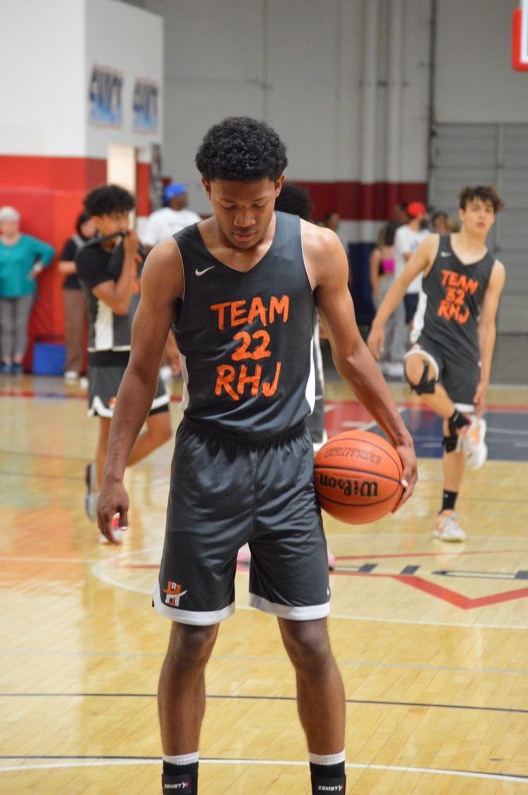 Team Rondae Hollis-Jefferson 🏀 tweet media