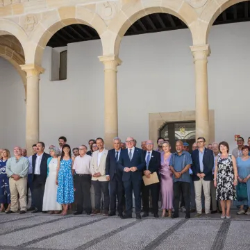 CanalUGR's tweet photo. 🤩 El popular trovo de la #Alpujarra ya tiene Cátedra en la #UGR

🔝 Se llama Cátedra Iberoamericana de Trovo y Poesía Oral Improvisada

ℹ️ Noticia completa: https://t.co/9RwCBhVzCu https://t.co/jOeEozRIPm