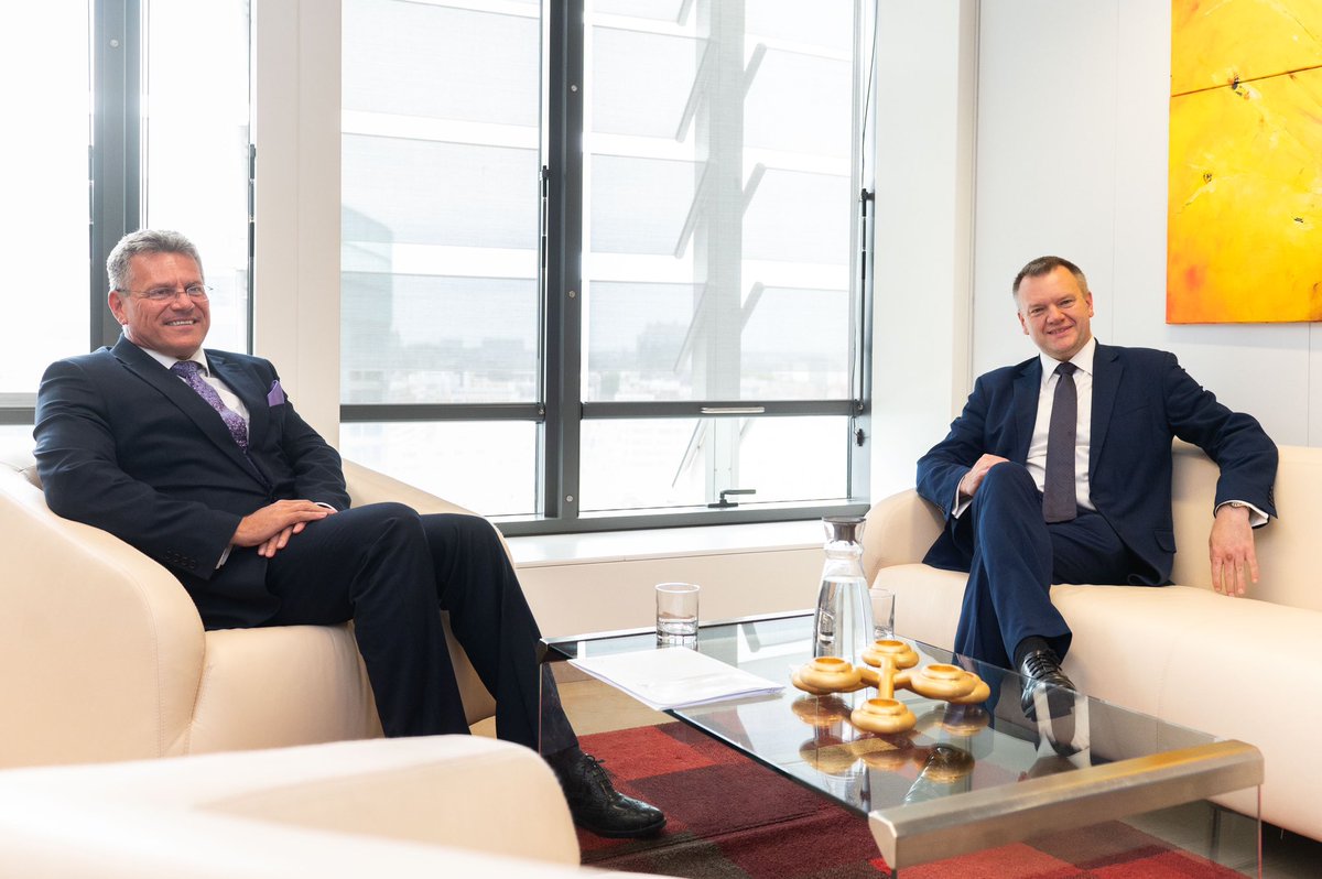 MarosSefcovic's tweet photo. A constructive meeting with Minister @NickTorfaen. Discussed how we can advance our joint agenda. Referred to the implementation of our existing agreements, the cornerstone of 🇪🇺🇬🇧 relations. 

We're allies, sharing both values and challenges. Looking forward to our cooperation. https://t.co/4HHRSXNjpl