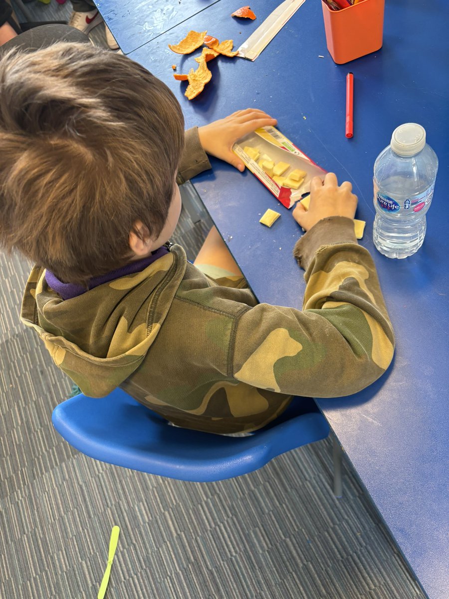 SHAPilotproject's tweet photo. the start of activity week is here!!
Pupils got messy with chocolate and had fun making some rice crispy cakes in the morning before setting out to the park and ending the day with hot chocolate⭐️
#activityweek #SHA #MPP #pilot #chocolate #ricecrispys #cakes https://t.co/S6t2Ev3pPT