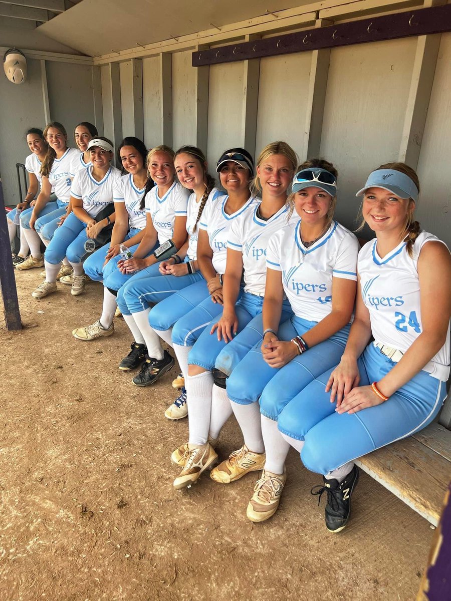 Sydney Turner tweet media