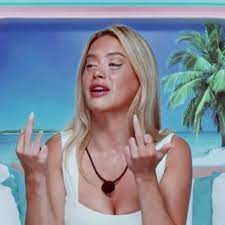 Something about Kaylor reminds me of Lo from Laguna beach! #loveislandUSA #TheHills