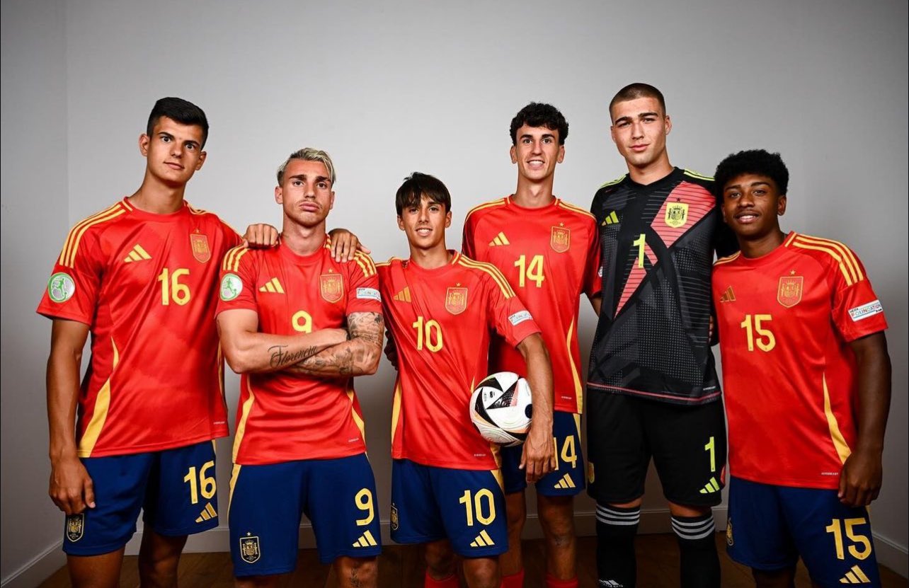Real Madrid Fabrica on X: "📋🇪🇸| Fran González, Jacobo Ramón, Chema Andrés,  Cristian David and Pol Fortuny have been called up with Spain U19 for the  European Championship. Iker Bravo is also