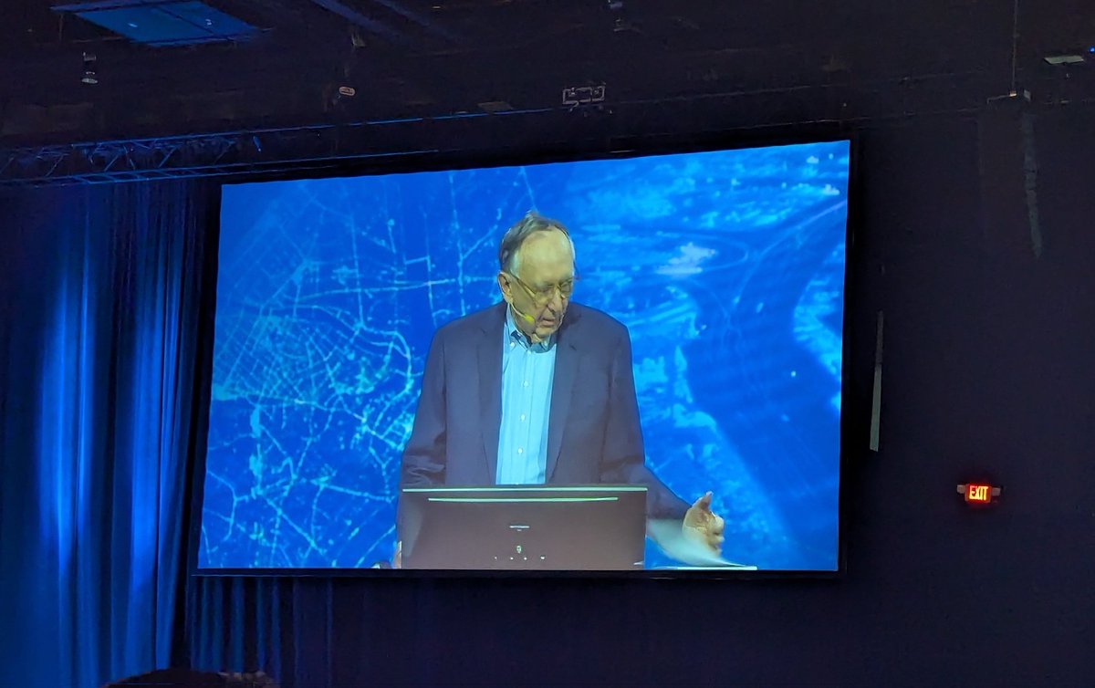 geogologue's tweet image. The Geography of Hope called out on the main stage at UC! I&apos;m *so* proud that the UK #TeachWithGIS community features as the global success story for K12 education. @BobLangGeog @MissBlackGeo @HarrisFedGeog