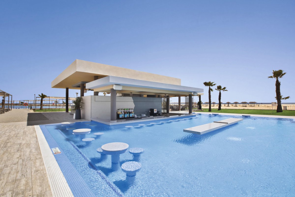 travelscoop_uk's tweet photo. #CapeVerde getaway with #swimupbar & #submergedloungers in the pool π https://t.co/fEYjxc7Ika
ππ¦ #24HourALLINCLUSIVE stay by a gorgeous #whitesandbeach β± 2-bedroom family room options π #travelscoop #traveldeals #hoteldeals #luxurytravel #CaribbeanVibes #autumnholidays #wow https://t.co/UMWCVLCWLH