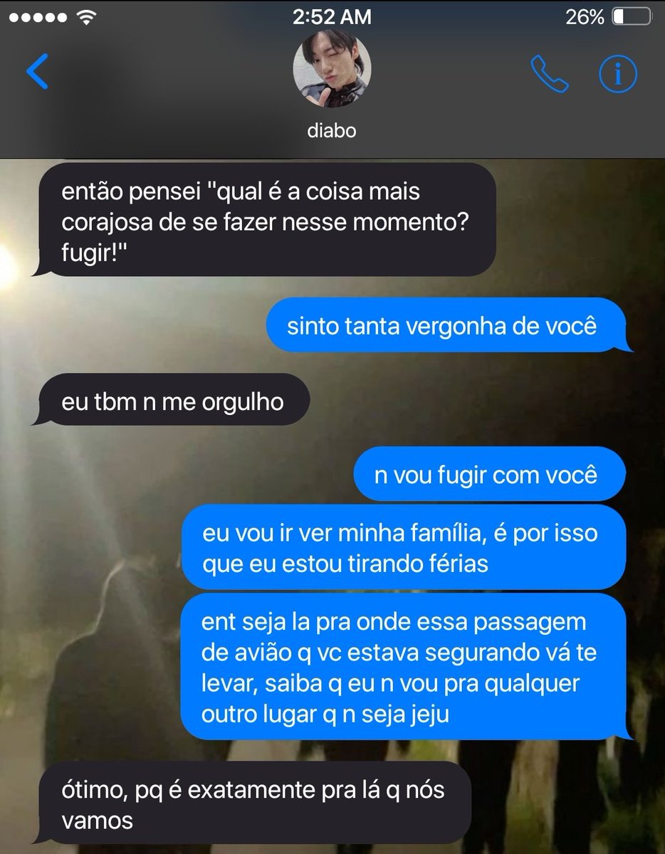 staygoov's tweet image. #aujikook - De férias com meu chefe
Jimin, cansado de seu chefe irritante, decide tirar suas merecidas férias com sua família, completamente livre das confusões de Jeon.

Isso se Jungkook não tivesse talaricado um mafioso, que agora está o perseguindo...Mas o CEO acha uma saída.