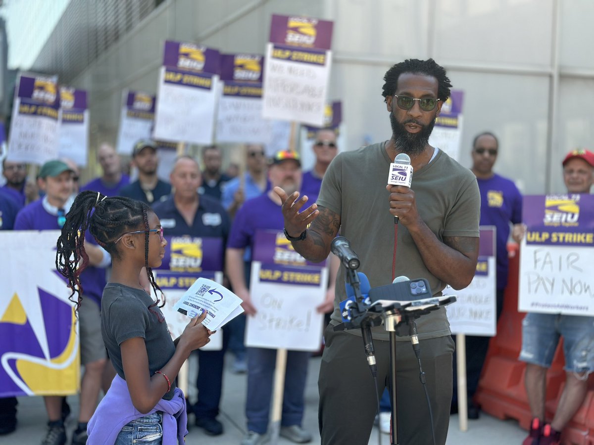 Our thanks to Sen. Lakesia Collins, Rep. Kam Buckner, and Rep. Curtis Tarver for supporting UChicago Medicine workers’ ULP strike! It’s time for <a href="/UChicagoMed/">UChicago Medicine</a> management to come back to the bargaining table and offer a fair contract. #UCMCULPStrike <a href="/SenLCollins/">State Senator Lakesia Collins</a> <a href="/RepKamBuckner/">Rep.Kam Buckner ✶ ✶ ✶ ✶</a>