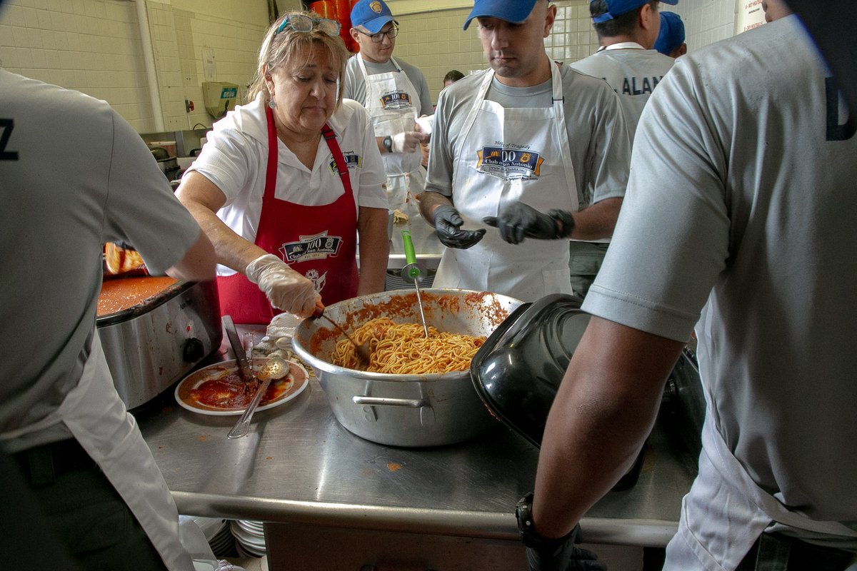 100ClubSA's tweet image. The 100ClubSA would like to give a HUGE thank you to every single attendee, volunteer, and sponsor for their contribution to our 26th Annual Spaghetti Dinner.
#SupportFirstResponders #SpaghettiDinner26 #100ClubSA