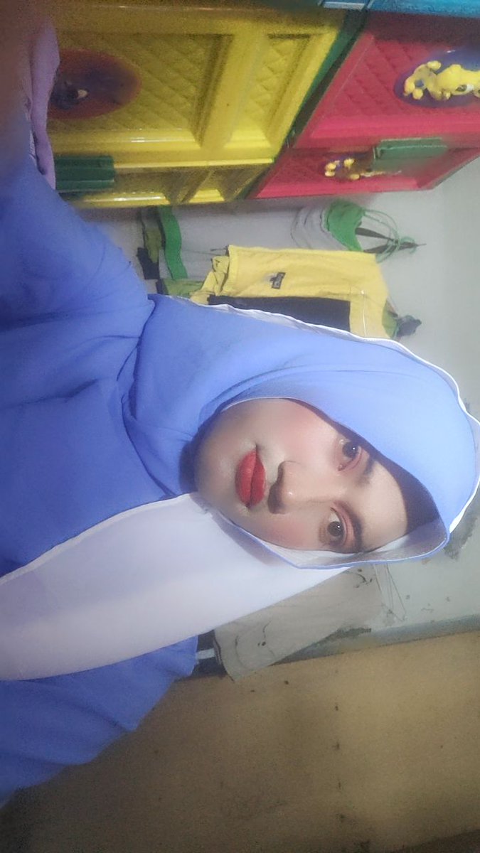 AmonBika's tweet photo. Kalo uke pake jilbab boleh gak sih, pengen nyoba sekali eh malah bagus jadi keterusan deh xixixi?😋 #uke https://t.co/PG05Z3styV