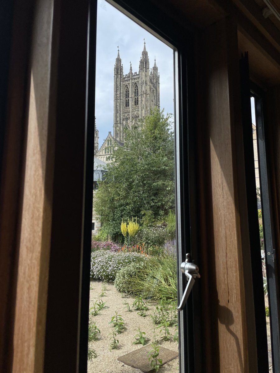 lydvicmont's tweet photo. In Canterbury for the VPFA Annual Conference - if you’re there too, please say hi! Day one full of fascinating papers 🤩 https://t.co/Sdw28U0rQ3