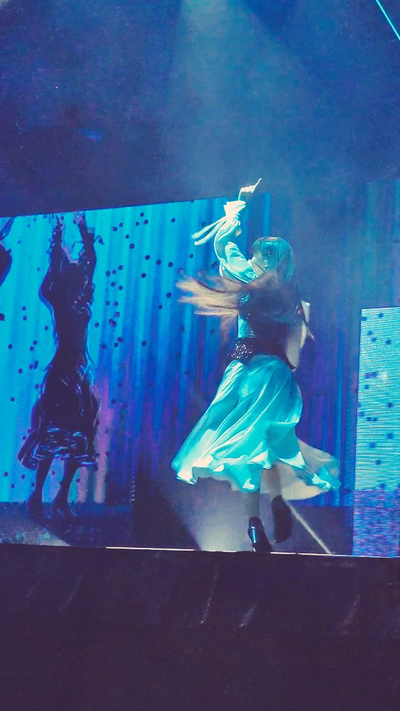 Perfume_tacos's tweet photo. バンコク公演にて。
ゴリゴリテクノで華麗に煽るゆかちゃんです。

#COPAsiaTour #prfm #PERFUMEBKK2024 https://t.co/TIDwqtrh12