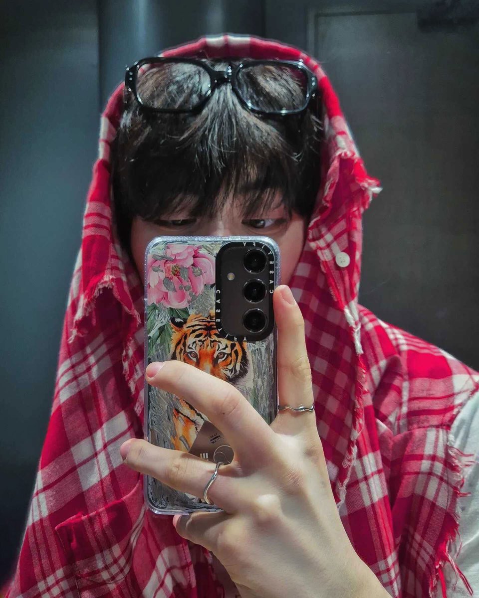 saintsode's tweet image. ikut pamer foto di sini soalnya pacarku lebih suka pamer ke tl