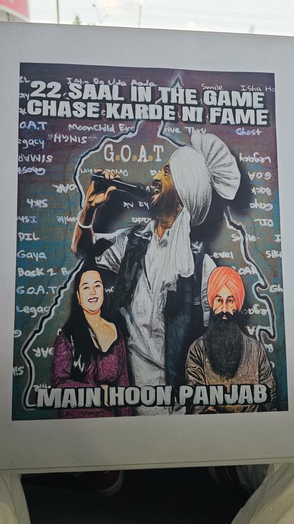 jaideepsnarang's tweet photo. @diljitdosanjh I wanted to share something special with you. I've created a painting featuring @diljitdosanjh , Sonali Mam &amp; Gurpartap Paaji. I've been following yousince 2002, which means it's been 22 years now, and I'm 24. I also have a tattoo of paaji's actual signature on my wrist. https://t.co/20lt9fpHD9