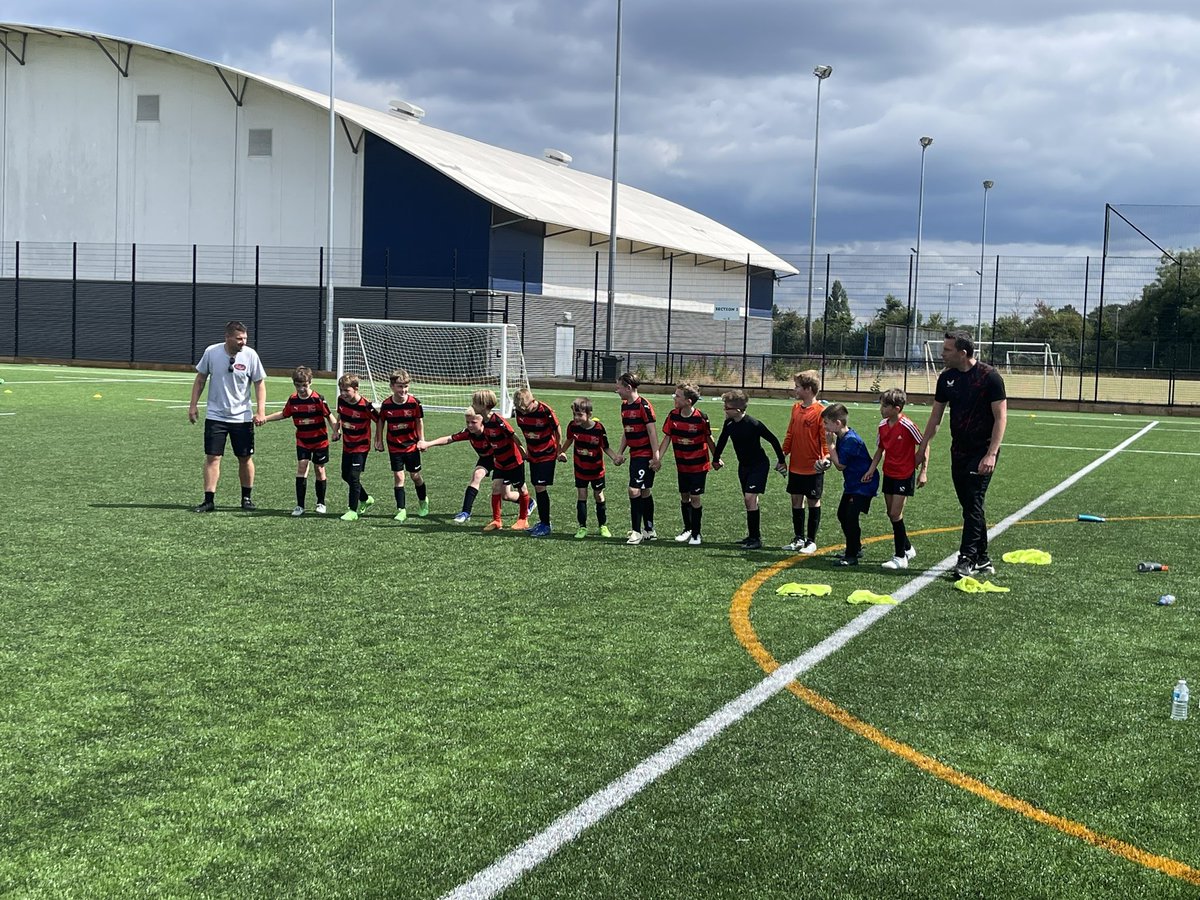 KiddyLionsFC's tweet photo. Our weekends of hard work and putting on tournaments came to an end in summer sunshine. Well done everyone involved! A lot of children, coaches and parents went away very happy. Teams from all over midlands and also visitors from as far as Wales. Superb grassroots football! ⚽️👏🏼 https://t.co/83OUW1dHb8