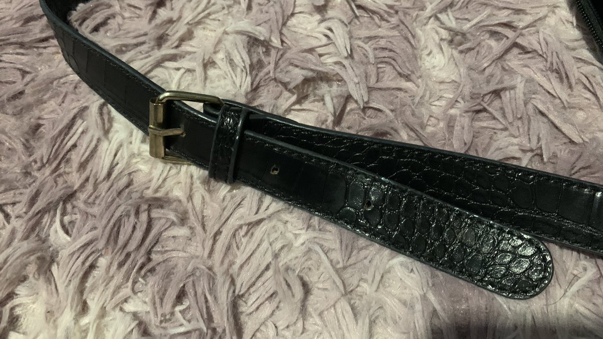 bibi_used's tweet photo. กระเป๋าหนัง มือสองน้าา 🛍️
ราคา 50 บาท เก๋ๆ
#ส่งต่อเสื้อผ้ามือสอง #ส่งต่อเสื้อผ้ามือ2 #ส่งต่อเสื้อผ้า #เสื้อผ้ามือสอง #ส่งต่อ #ส่งต่อกระเป๋า  #โล๊ะตู้ #เสื้อผ้ามืองสองสภาพดี https://t.co/XsB9aW6gu0