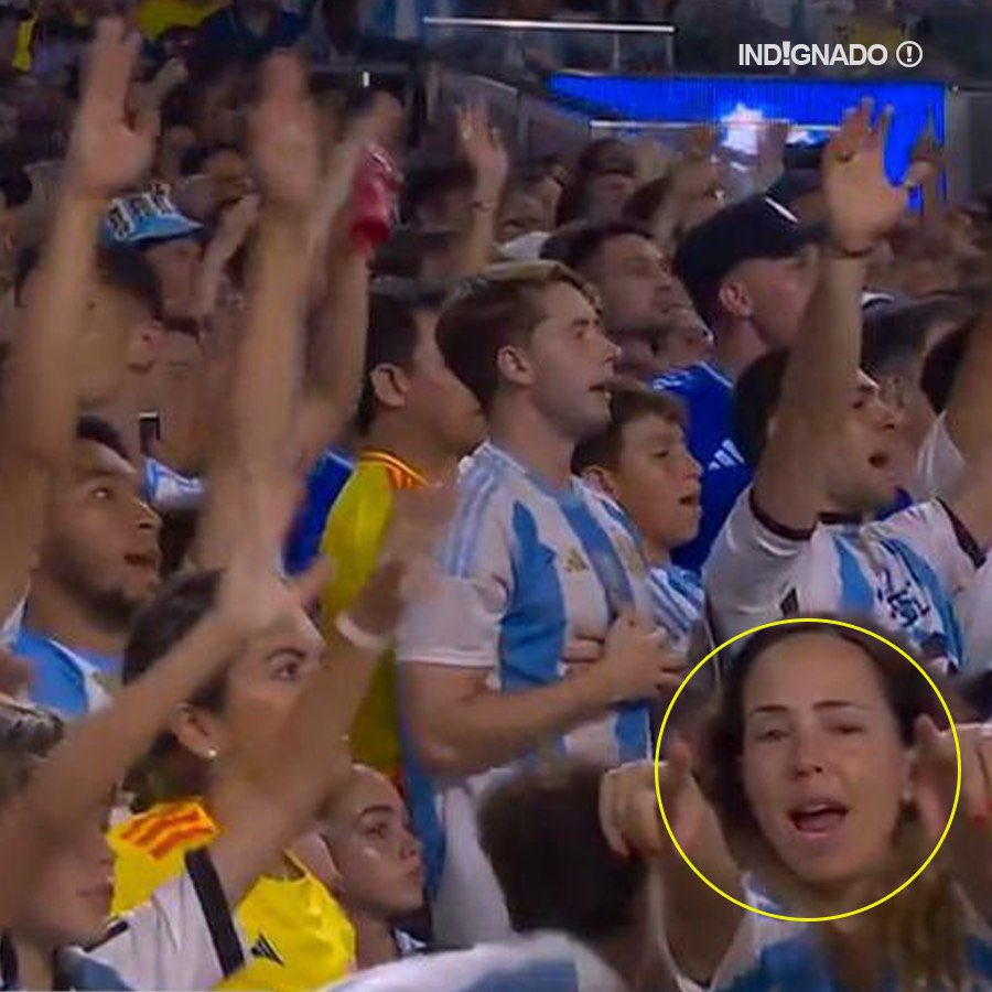 indignadoxd's tweet photo. La militante Kirchnerista Natalia Volosin, desde del Hard Rock Stadium viendo la final del Copa América. Las platea salen desde 2000 dólares. Es la misma que te dice que “la pasa mal” por Milei ¿De donde saco tantos dólares? Esa es la foto que quería evitar que se viralice.🔥👊🏻 https://t.co/ye3zh69H6R