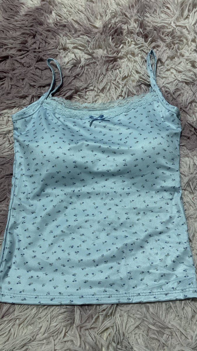 bibi_used's tweet photo. สายเดี่ยว ลายดอก สีฟ้า มีฟองน้ำ 🪻
อก 32-34 ราคา 80 บาท มือ1
#ส่งต่อเสื้อผ้ามือสอง #ส่งต่อเสื้อผ้ามือ2 #ส่งต่อเสื้อผ้า #เสื้อผ้ามือสอง #ส่งต่อ #ส่งต่อกระเป๋า  #โล๊ะตู้ #เสื้อผ้ามืองสองสภาพดี https://t.co/ISq92v6ZY6