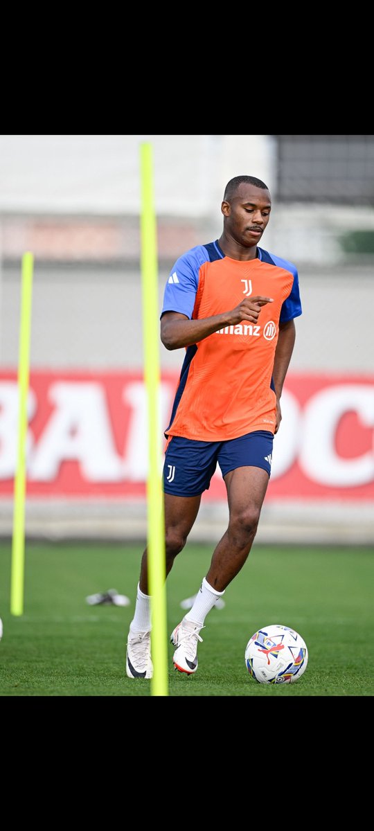 New season , new ambitions.⚪️⚫️