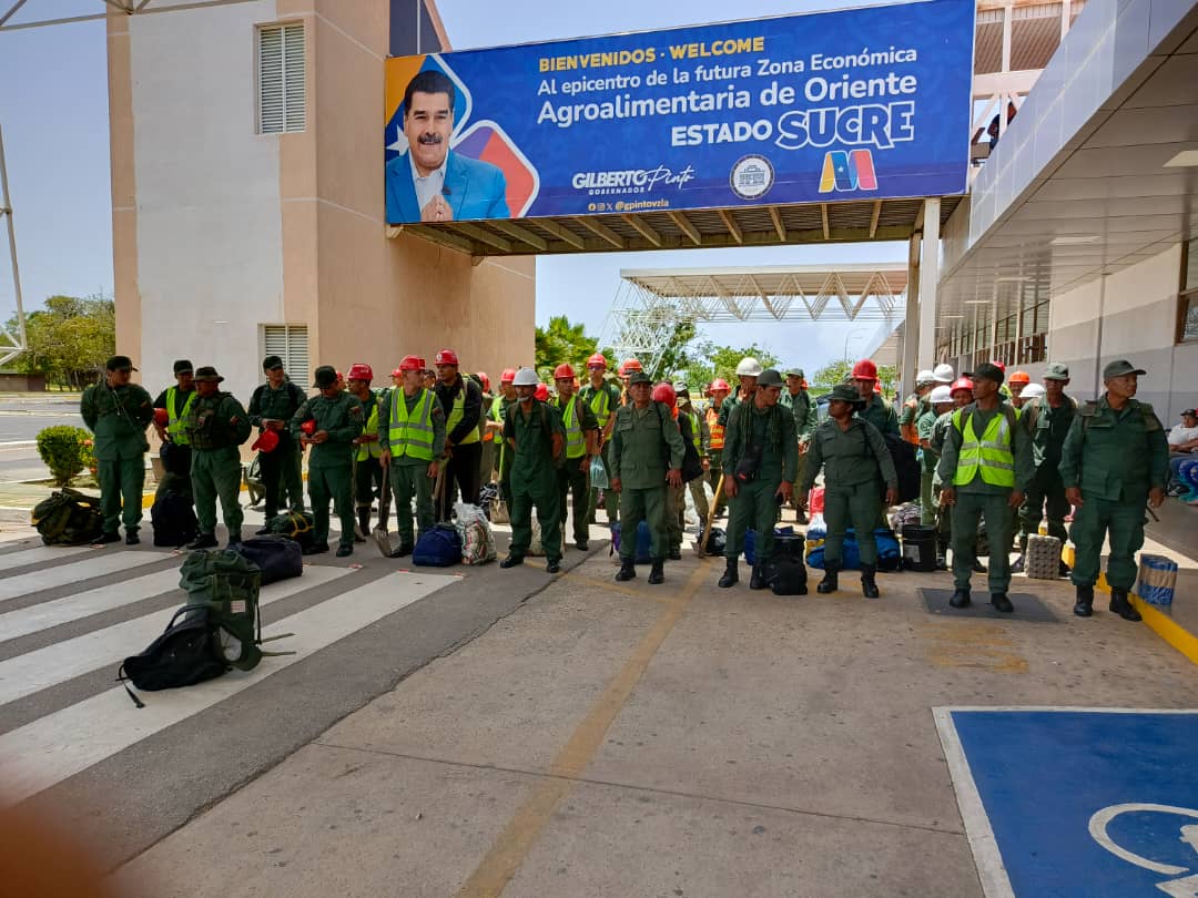 "Las instituciones del Estado, la FANB están trabajando sin descanso para atender a todo nuestro pueblo de Cumanacoa", @GPintoVzla

#CumanacoaRenace