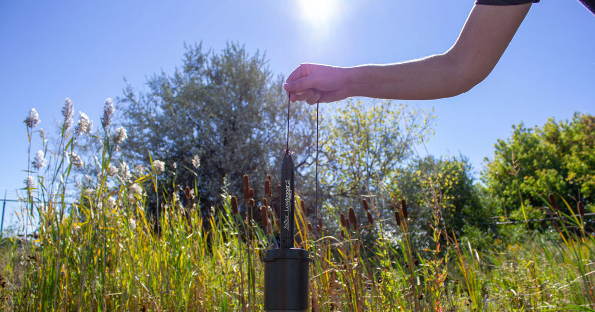 solinstcanada's tweet photo. Discover the reliable & accurate #Solinst #Levelogger 5—the perfect tool for #water professionals wanting to monitor & record long-term, uninterrupted water data! With its compact design, you can easily monitor & efficiently manage water levels: https://t.co/v55CLsuqvk https://t.co/rsGBvMMeZJ