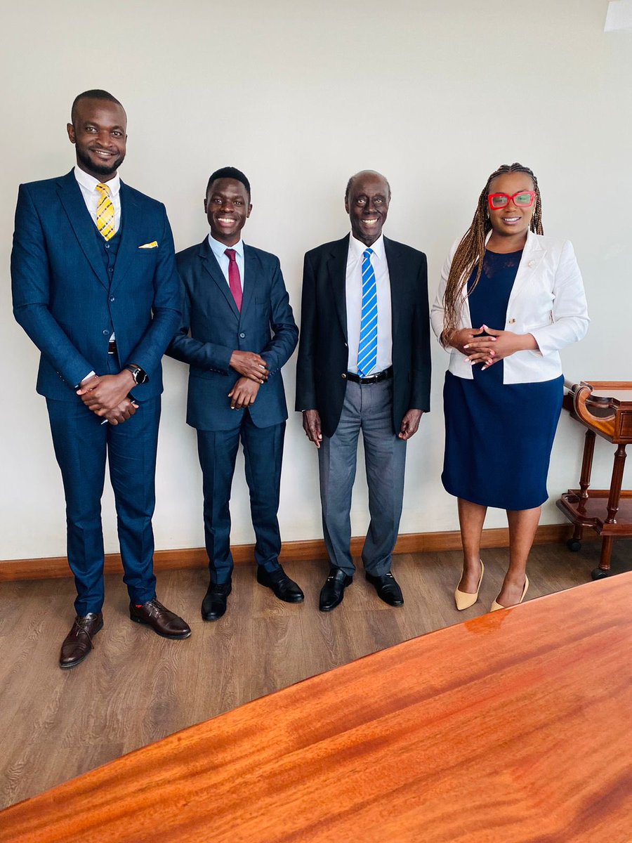 Older and Younger generations of Justice Defenders in one photo.

We are standing on business.
HAPPENING NOW

<a href="/RuthAmbogo/">Ruth Ambogo 🇰🇪</a> <a href="/bryan_toast/">Brian Onyango, MCIArb</a> <a href="/Paul_Muite/">Paul Muite SC</a> 

#ConquerWeMust
