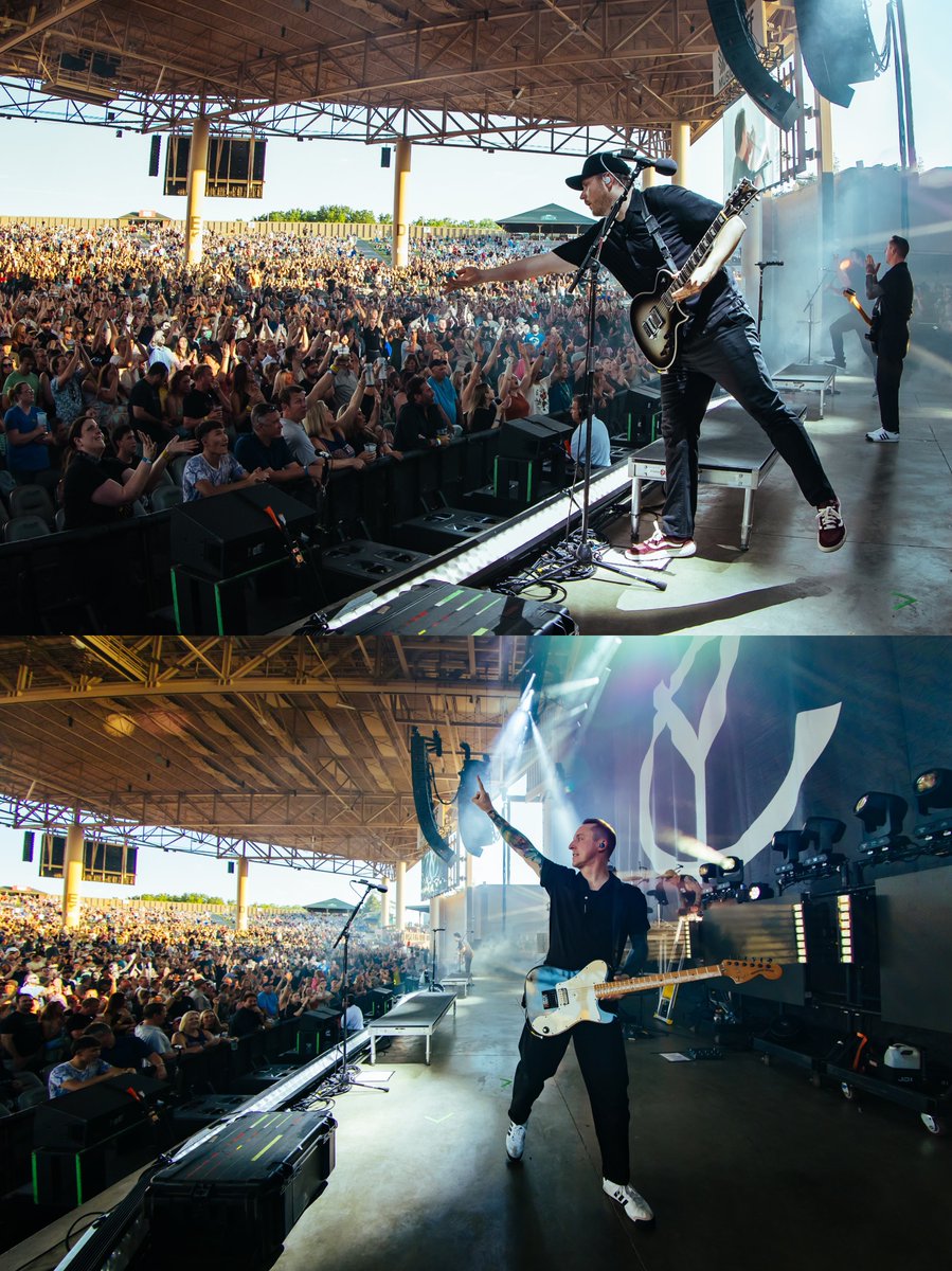 Yellowcard's tweet photo. Noblesville, IN at @ruoffmusicenter 🔥 https://t.co/dDLweVSNwX