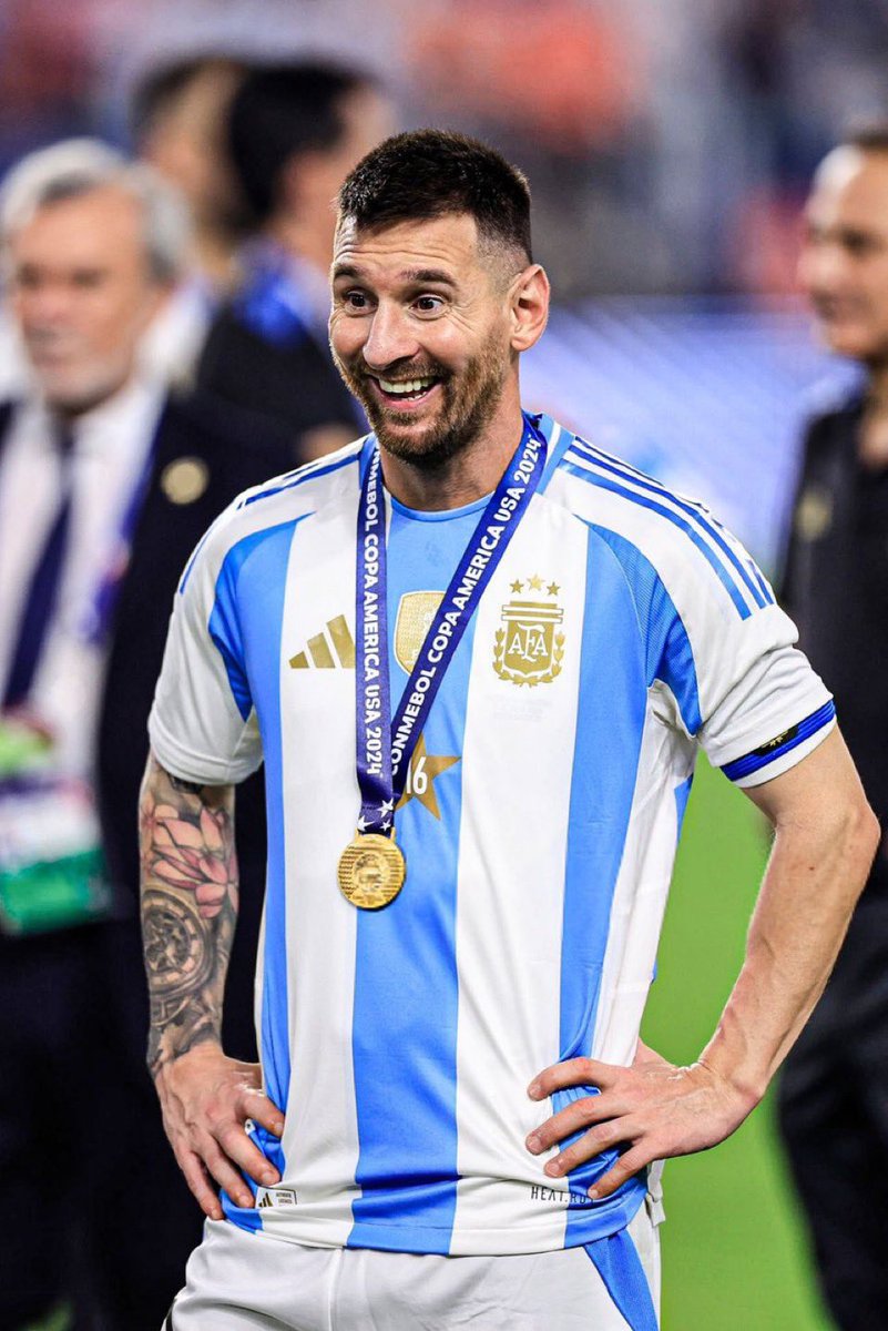 Debbybruno3's tweet photo. Are Messi fans online? I’m following every Messi fan that is active 😊 https://t.co/ev4O2IlEuv