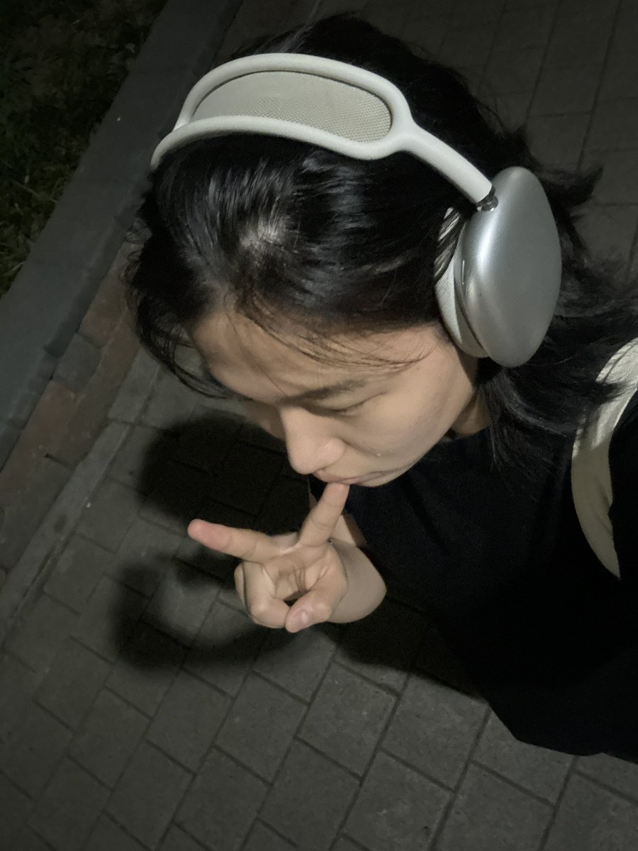 junksoundS2's tweet photo. 하나둘셋
은아경 사 랑 해 ~~ https://t.co/UHshEY7I2E