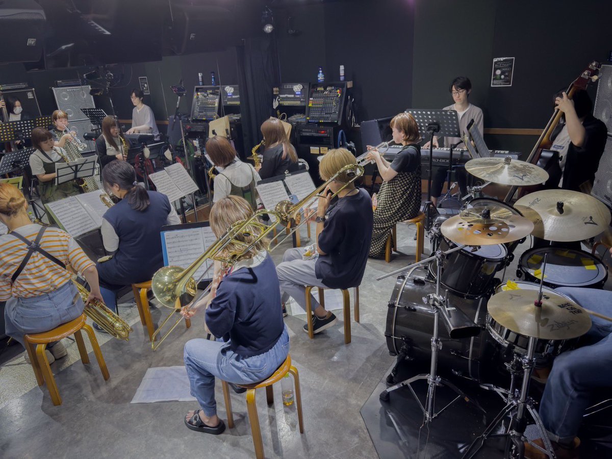 f_m_j_o's tweet photo. Fortune Mountain Jazz Orchestra始動!
#ジャズ #ビッグバンド #bigbandjazz #fmjo https://t.co/sOmVx0cwEx