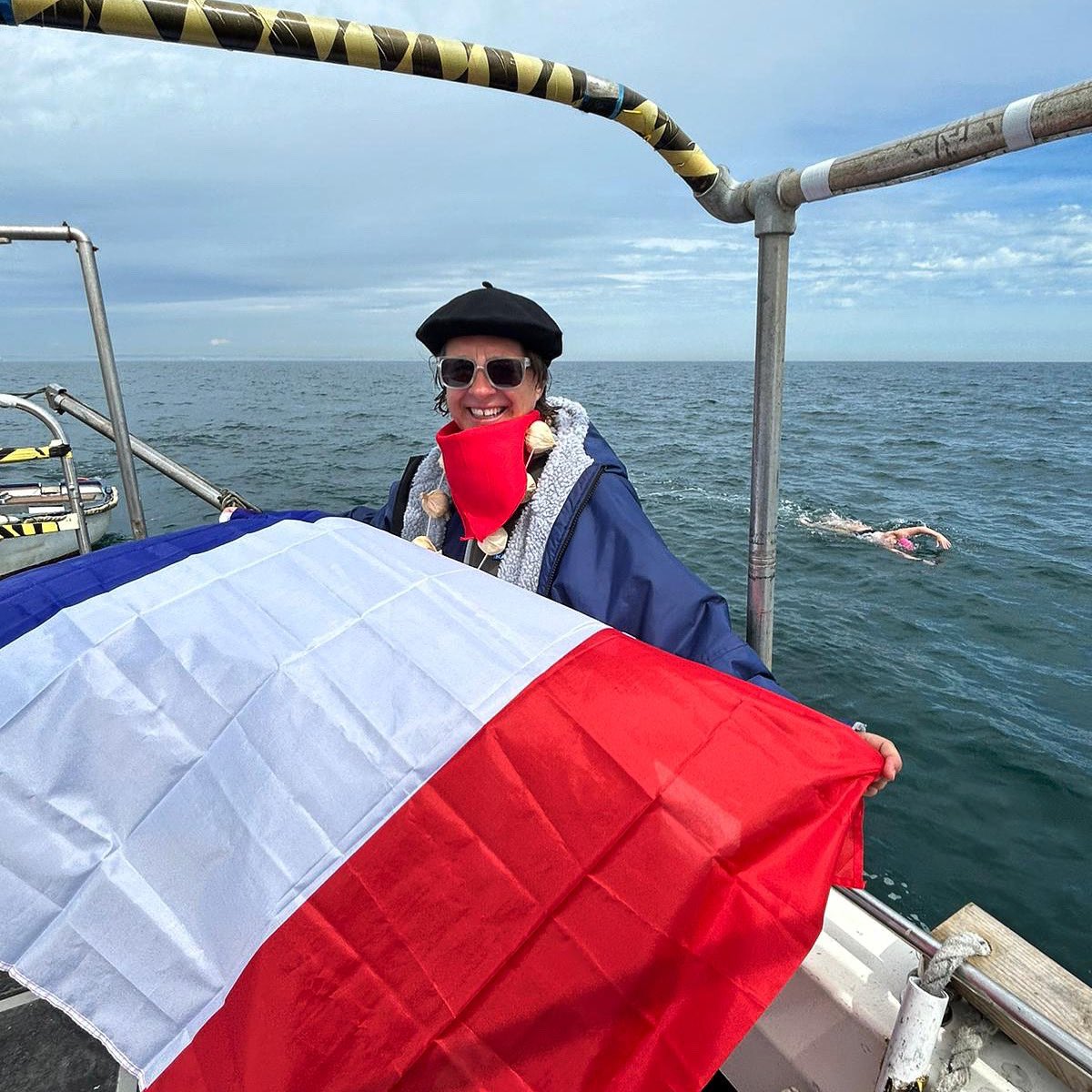 brockwellswim's tweet photo. Our swimmers have made it to French Waters. Please donate to the RNLI at https://t.co/WEhHRtXSpv #Brixton #HerneHill https://t.co/jzfalFizSc