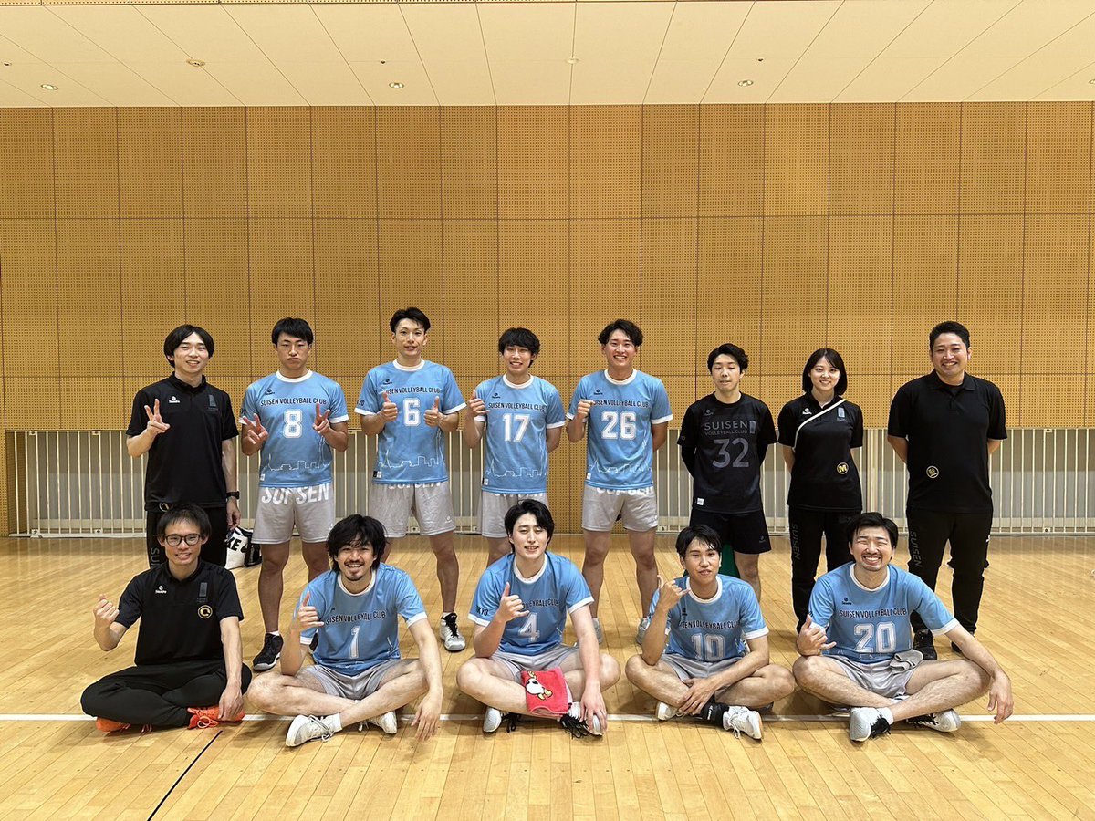 ClubSuisen's tweet photo. 天皇杯・皇后杯全日本6人制バレーボール選手権大会東京都予選会

【TOKYO SUI SUI SUISEN】
2回戦
●vs #東陵東京クラブ
18-25
25-15
21-25 https://t.co/ZJHtBKtrzb