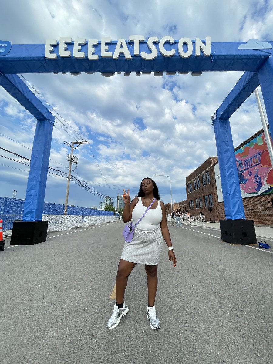 CiaraJibri's tweet photo. Thank you @Chase and @InfatuationCHI for having me at @eeeeeatscon! ✨
#eeeeeatscon
#eeeeeats
#hostedbyChase
#theinfatuation
#ChaseSapphire https://t.co/m7kgcJ0taL