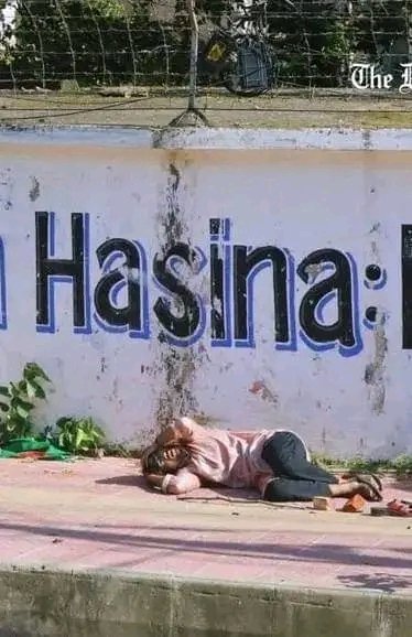 jeon_nusrat97's tweet photo. Please help us. Please share these as much as you can. We need serious help. Pray for Dhaka University.🙏🏻 
#DUUnderAttack #QuotaReformProtest #Bangladesh #DhakaUniversity 
@Reuters @CNN @AlJazeera @BBCNews https://t.co/SRTa1G8ykX