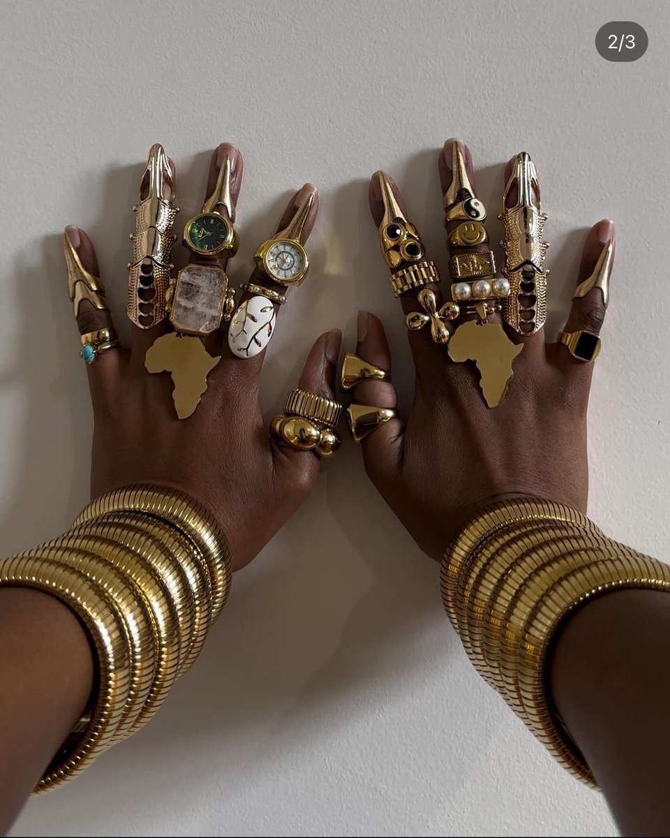 _Monaenails's tweet photo. Pics I want to recreate. #monaenails #nails #nailart https://t.co/bXKV8DLviR