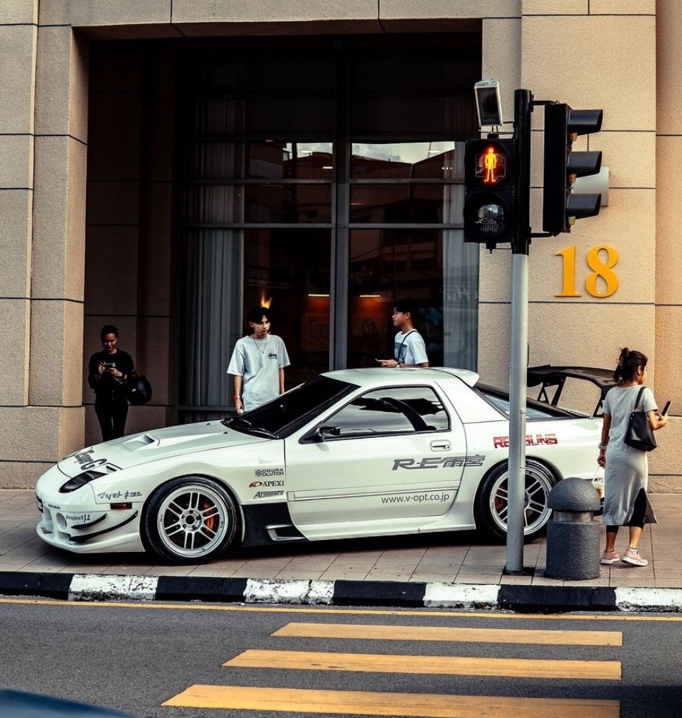 autoass's tweet photo. Mazda RX-7 FC https://t.co/Q8FCVjxxF1