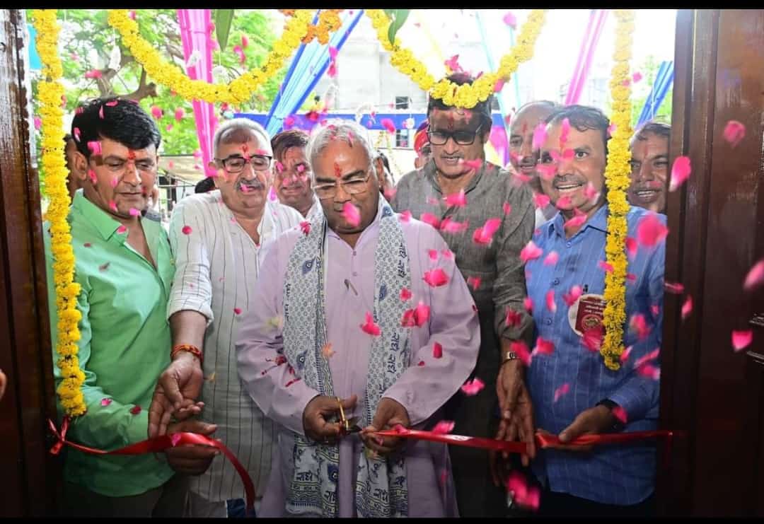 mpsharma31's tweet photo. राजस्थान ग्राम विकास अधिकारी संघ के प्रांतीय कार्यालय के उद्घाटन की  ऐतिहासिक उपलब्धि के अर्जन में  अतुलनीय योगदान प्रदान करने के लिए प्रदेश के समस्त सम्मानित ग्राम विकास अधिकारी साथियों  को हृदय के अंतकरण से बहुत –बहुत बधाई एवं माननीय अतिथियों का हार्दिक आभार । https://t.co/bORY5z947u