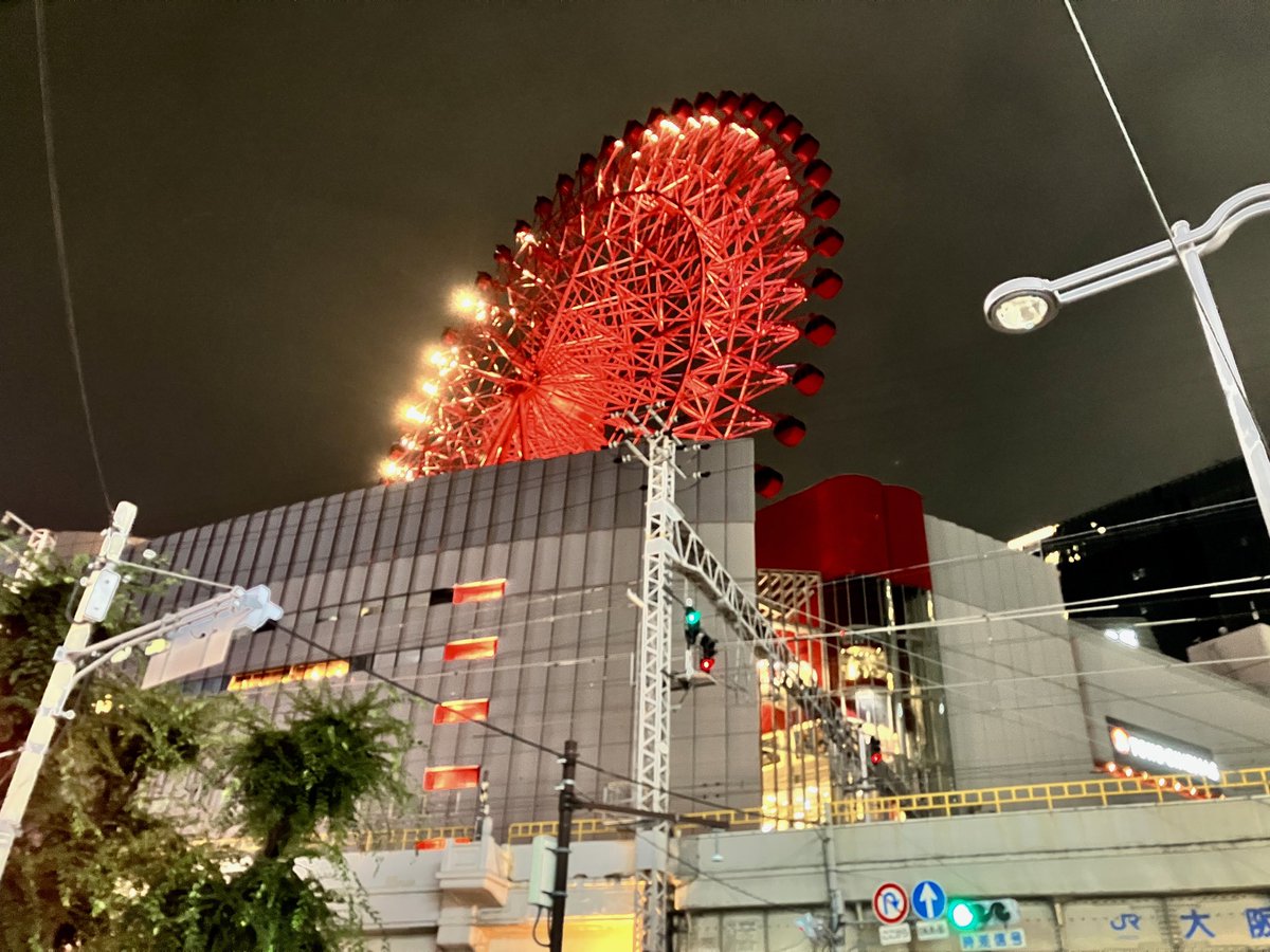 tkngk2's tweet photo. 大阪梅田エリアを散歩。10年前から全体的にはあまり変わらないようで、どんどん進化してるね。いい運動になりました👟👟 https://t.co/iQoApv7II6