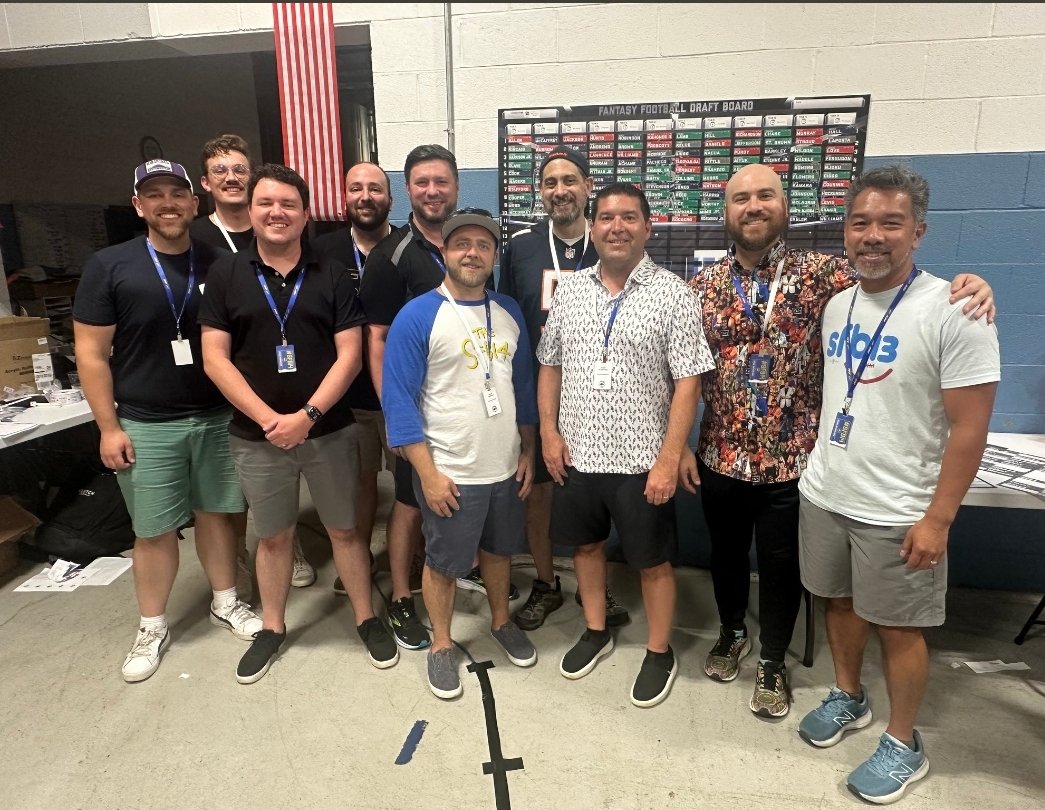 Seecrt_Sqrl's tweet photo. I'm still thinking about how awesome it was to be part of the #SFB14 live draft yesterday. The best part is that the entire room raised over $5000 for @FantasyCaresOrg!
Thanks, @Stephen_Roto, for being a great host! @ScottFish24 https://t.co/sRQ6EgtKRx