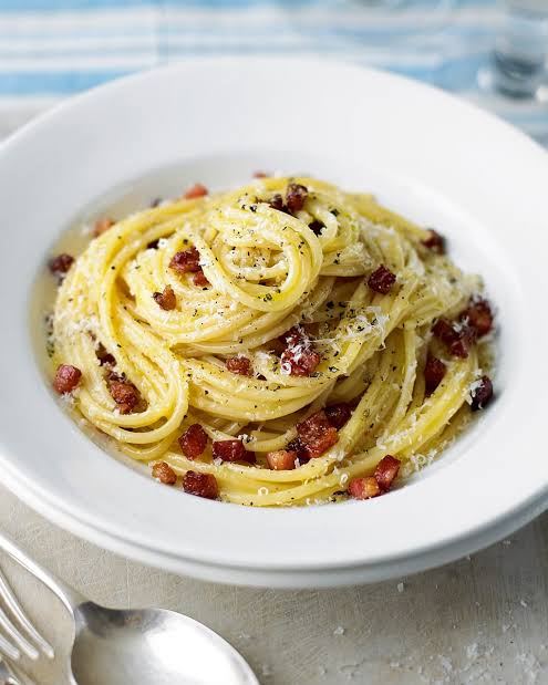 _Lohavete_'s tweet photo. ೃ࿔•͙

         ❀°。— ❝ I call dibs on the pasta~ We can share half half so we could try everything~ ❞

She points at the carbonara pasta that was calling out to her. https://t.co/trlLLddARe